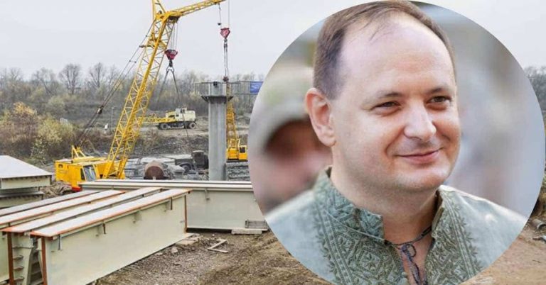 На той бік і назад: мер Франківська пройшовся по новому мосту на Пасічну (ВІДЕО)