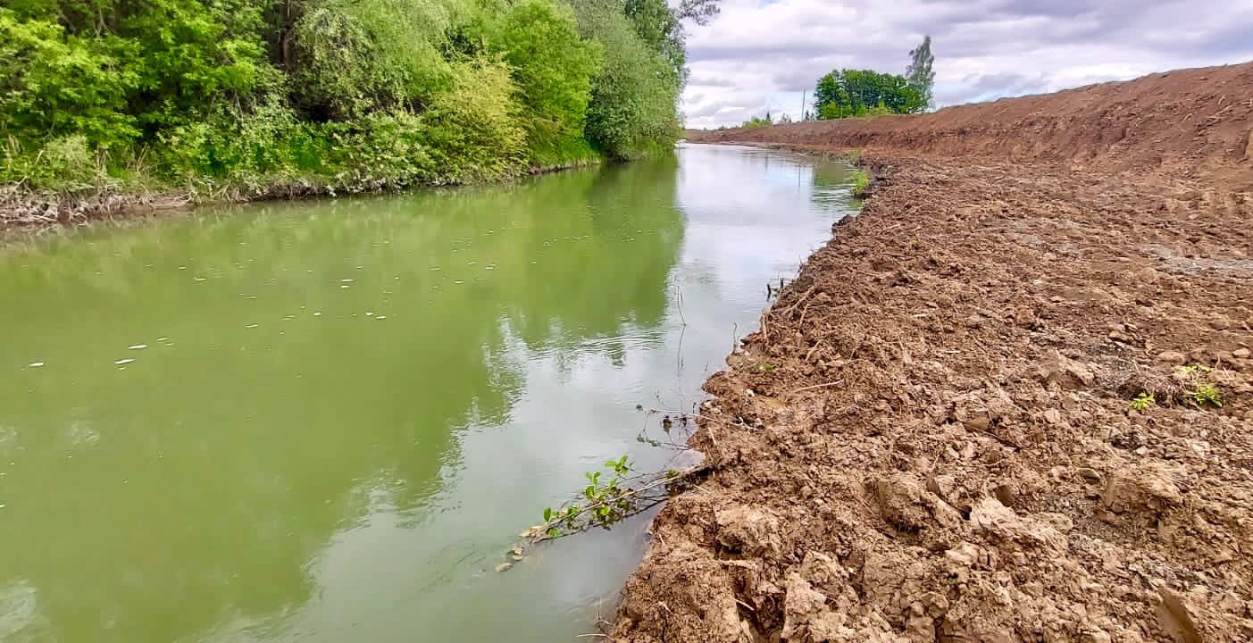 У Нижньому Вербіжі на Коломийщині будують водозахисні дамби (ФОТО) 2 495608510 725078859856988 5098081779338943965 n