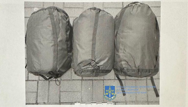 За 30 мільйонів військовим передали неякісні спальники: хто причетний до схеми 6 За 30 мільйонів військовим передали неякісні спальники: хто причетний до схеми