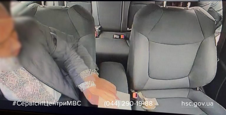 У Коломиї жінка вирішила “домовитись” за успішний практичний іспит з водіння 12 497578412 1120885056746111 4044792928143287167 n