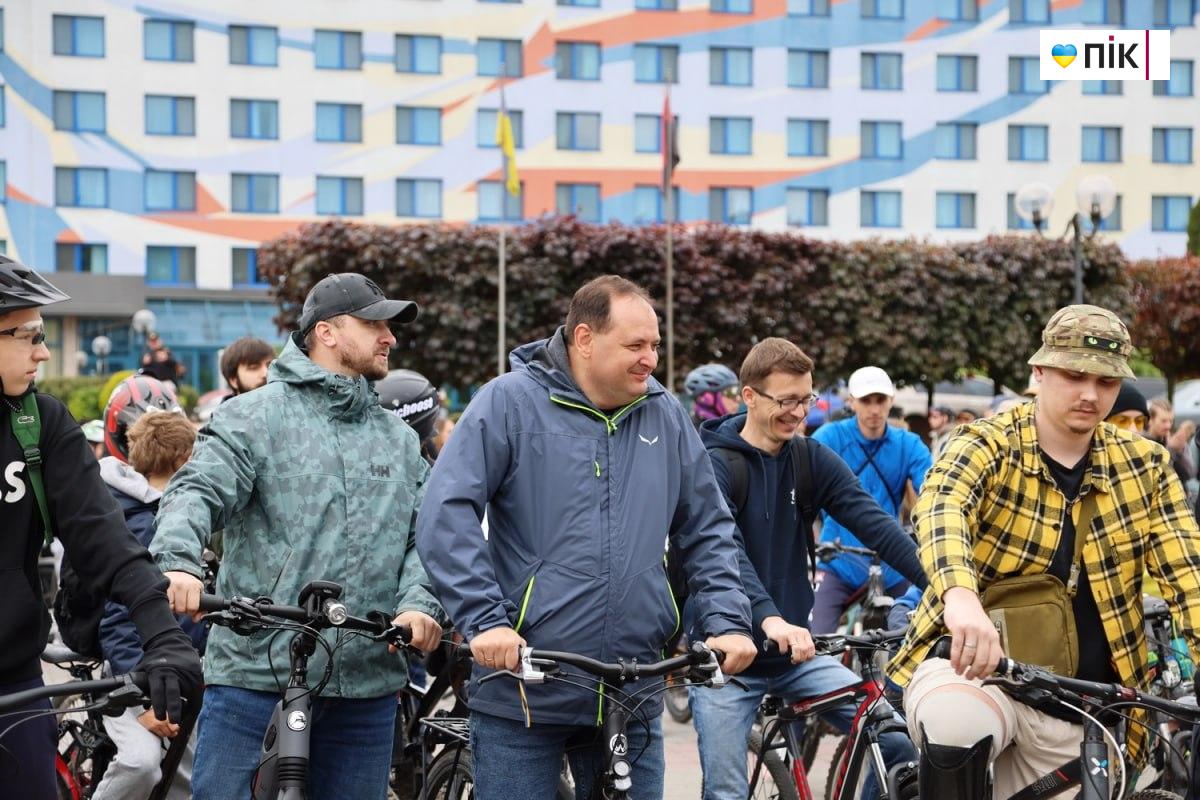 У Франківську провели велопробіг на підтримку ЗСУ (ФОТО) 16 5260534510771107340
