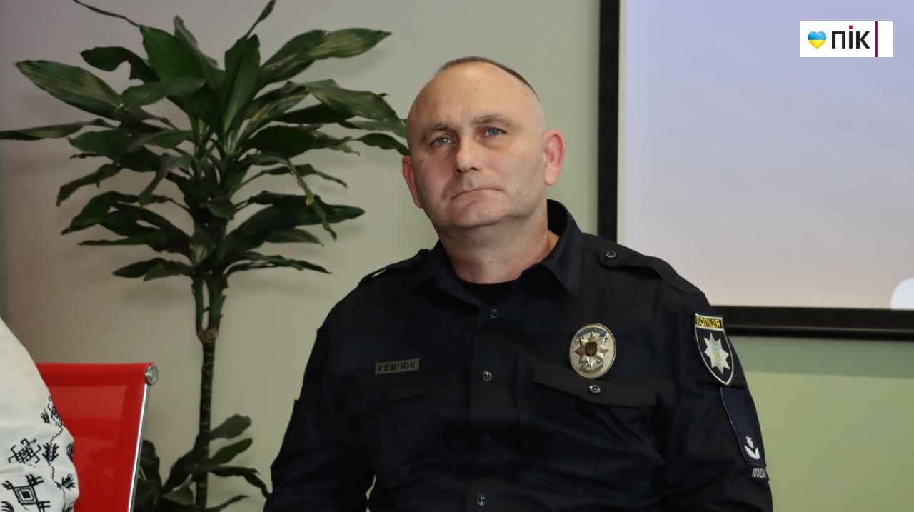 У центрі – дитина: у Франківську відбувся форум «Жінки-лідерки за права дітей: реформа, що змінює життя» (ФОТО) 12 5276129038806676581