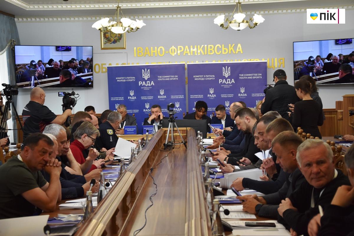 У Франківську відбулося виїзне засідання Комітету ВР з питань молоді і спорту (ФОТО) 11 DSC 0188