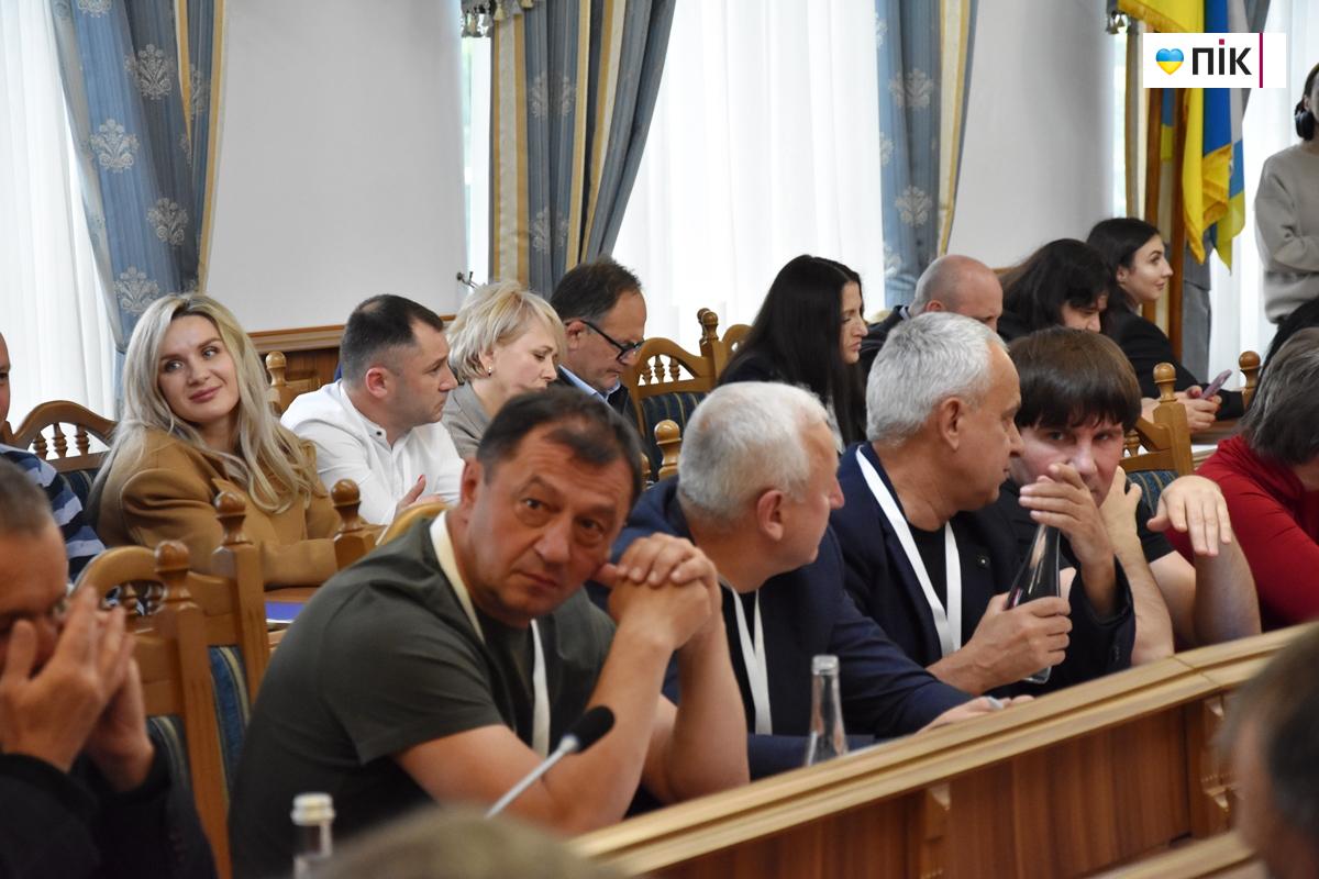 У Франківську відбулося виїзне засідання Комітету ВР з питань молоді і спорту (ФОТО) 13 DSC 0192