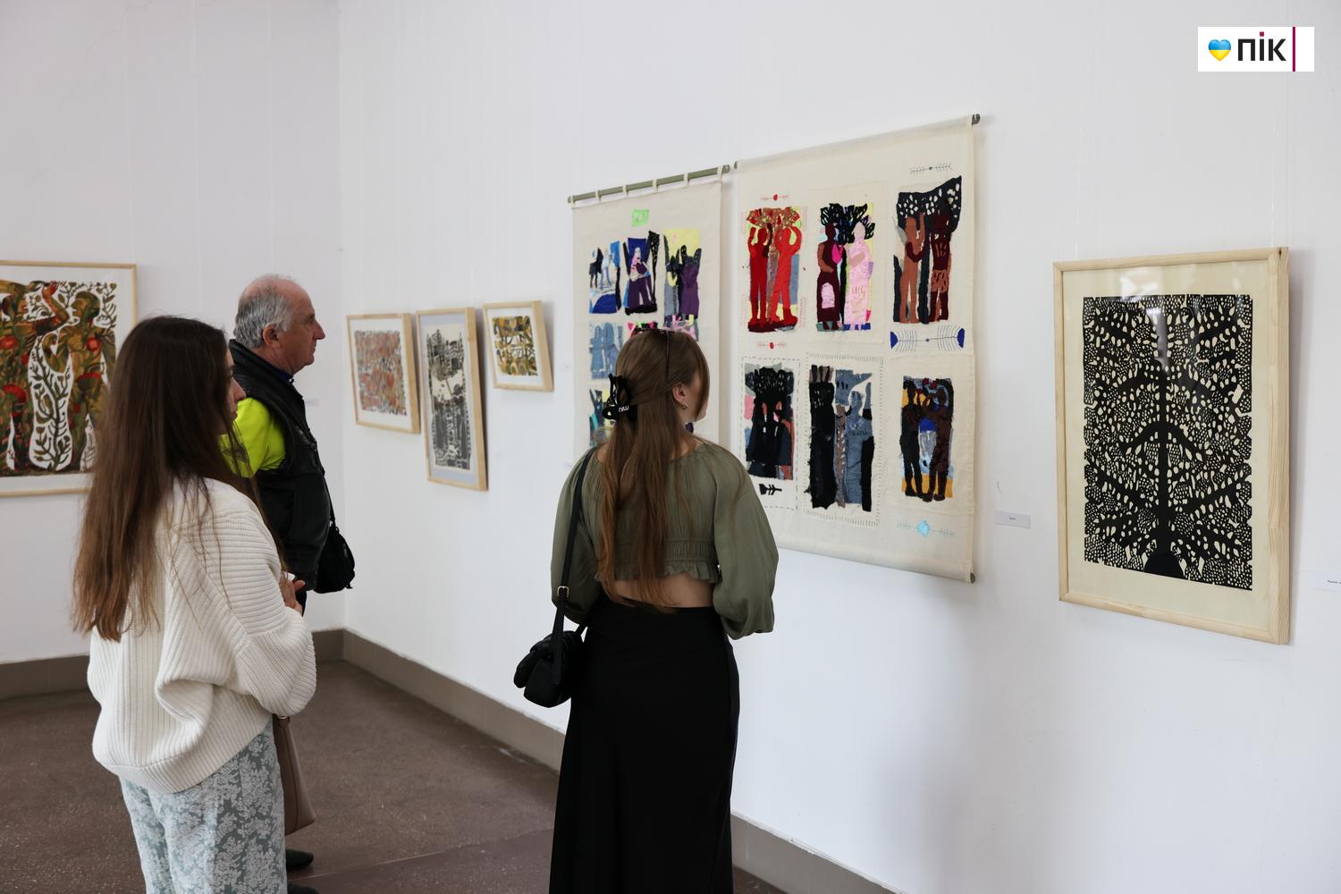 Люди Прикарпаття: на відкритті виставки «Щоденник південних садів» (ФОТО) 15 G71A0024 resize