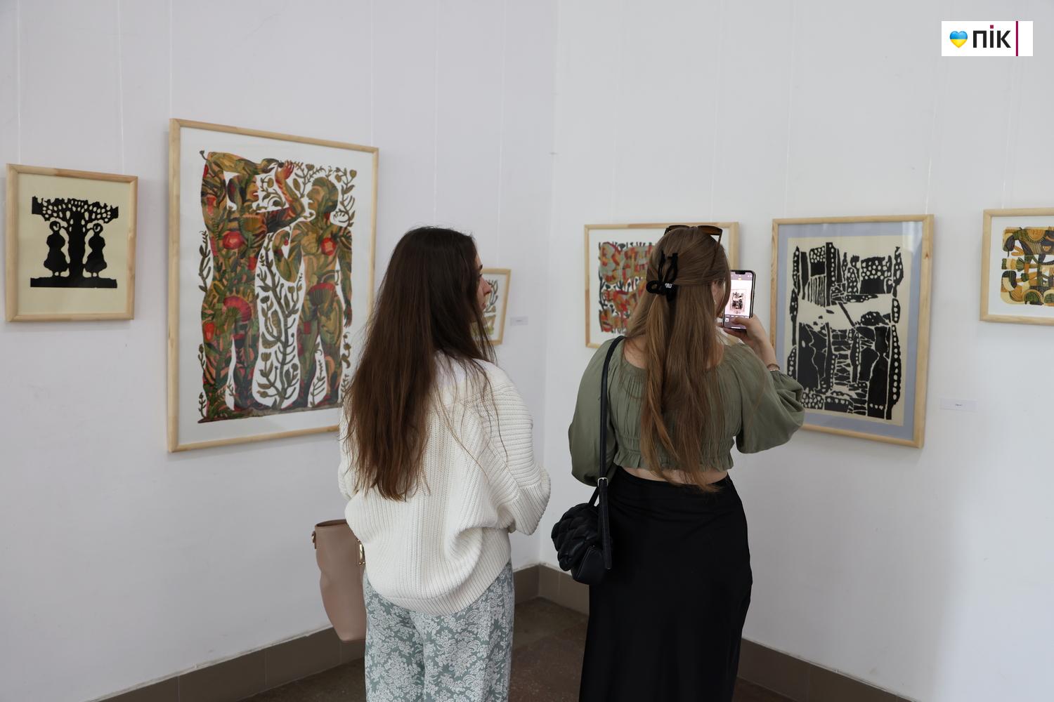 Люди Прикарпаття: на відкритті виставки «Щоденник південних садів» (ФОТО) 16 G71A0028 resize