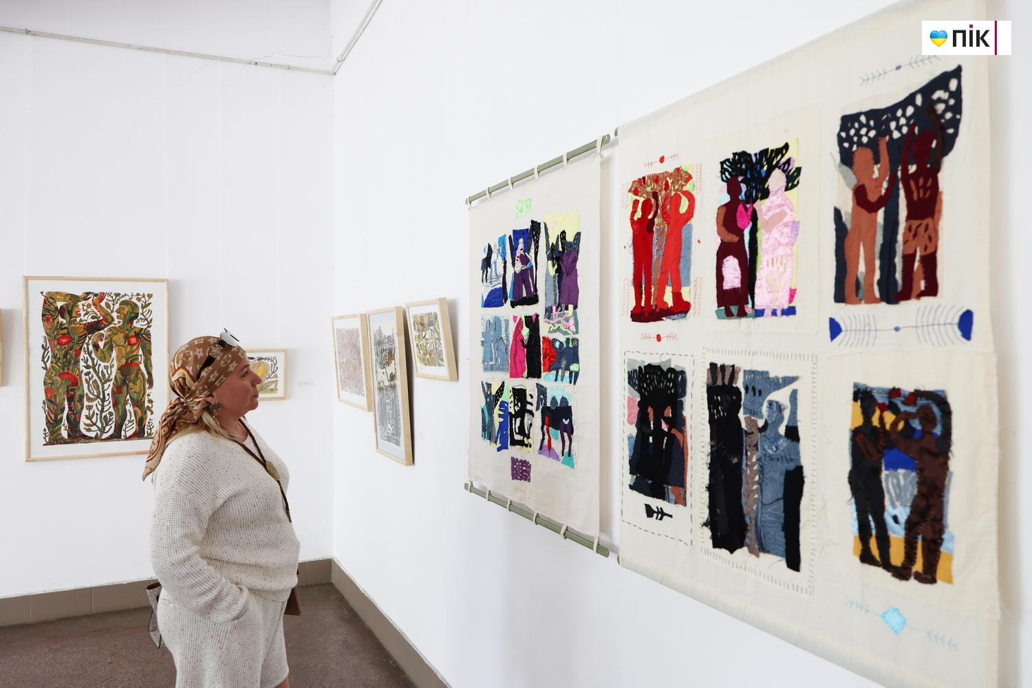 Люди Прикарпаття: на відкритті виставки «Щоденник південних садів» (ФОТО) 3 G71A0059 resize