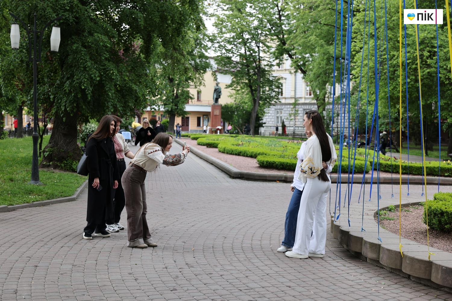 Люди Прикарпаття: День вишиванки в Івано-Франківську (ФОТО) 3 G71A8895 resize