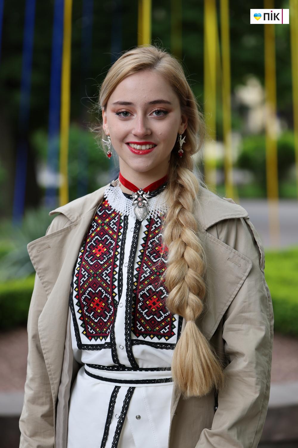 Люди Прикарпаття: День вишиванки в Івано-Франківську (ФОТО) 10 G71A8919 resize