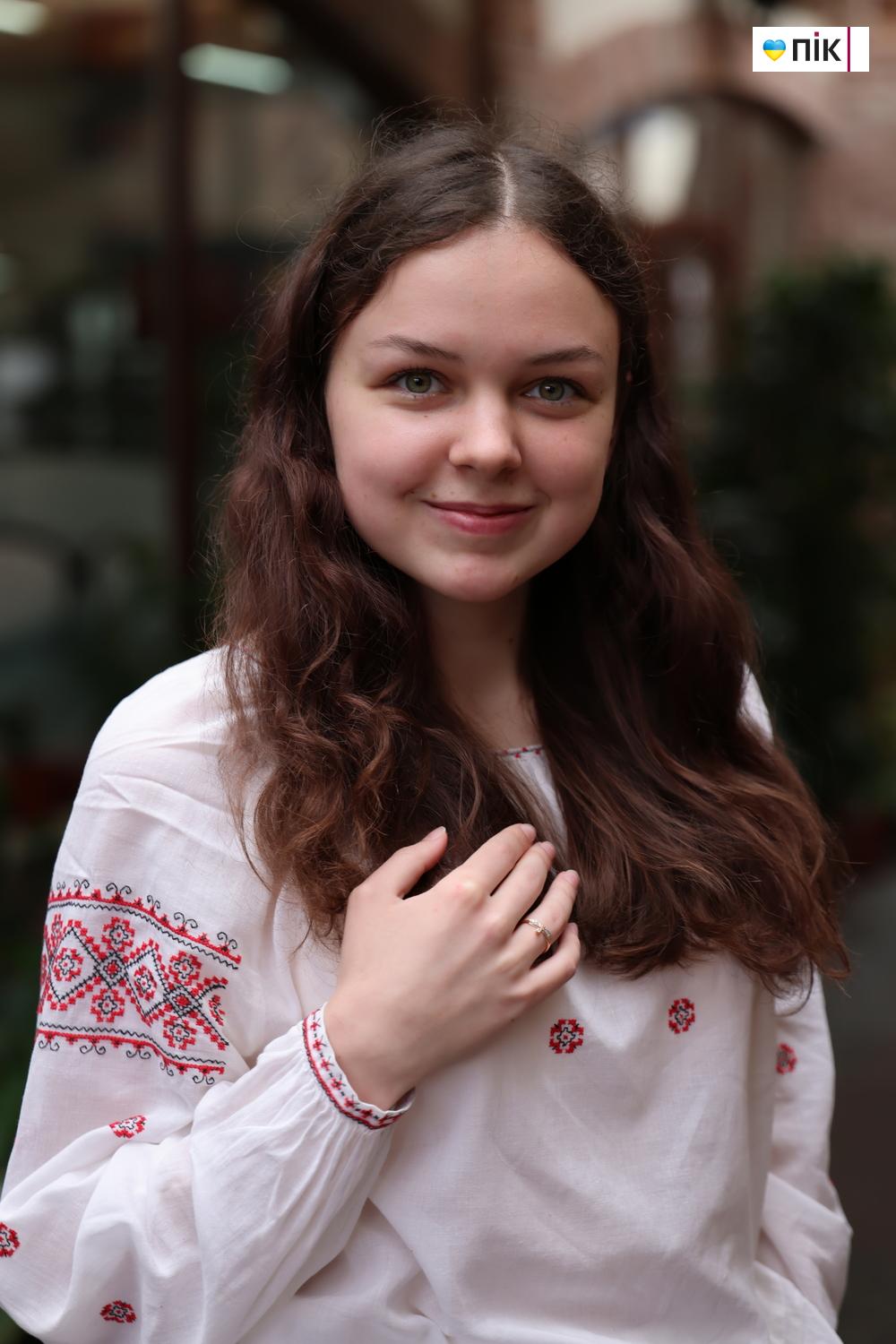 Люди Прикарпаття: День вишиванки в Івано-Франківську (ФОТО) 8 G71A9236 resize