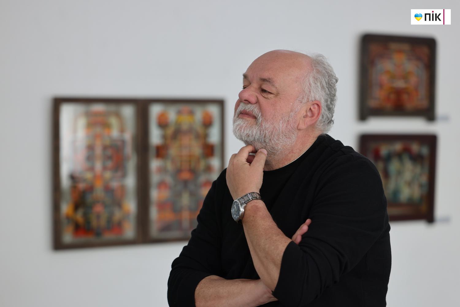 "Шлях": у Франківську відкрилася виставка малярства на склі (ФОТО) 20 G71A9540 resize