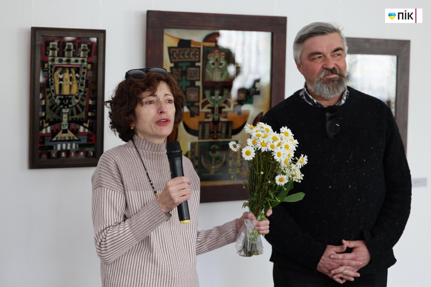 "Шлях": у Франківську відкрилася виставка малярства на склі (ФОТО) 22 G71A9633 resize