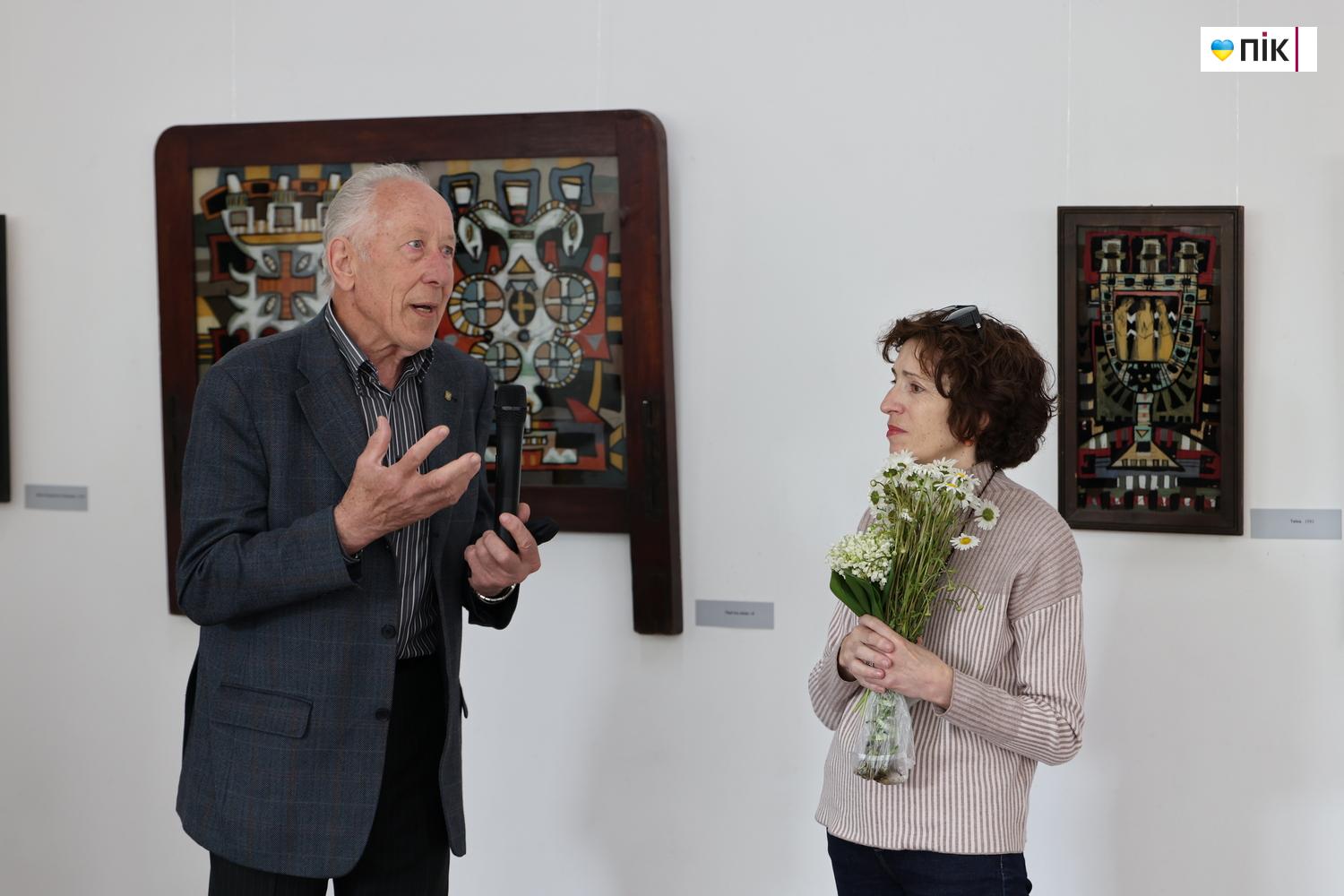 "Шлях": у Франківську відкрилася виставка малярства на склі (ФОТО) 25 G71A9725 resize