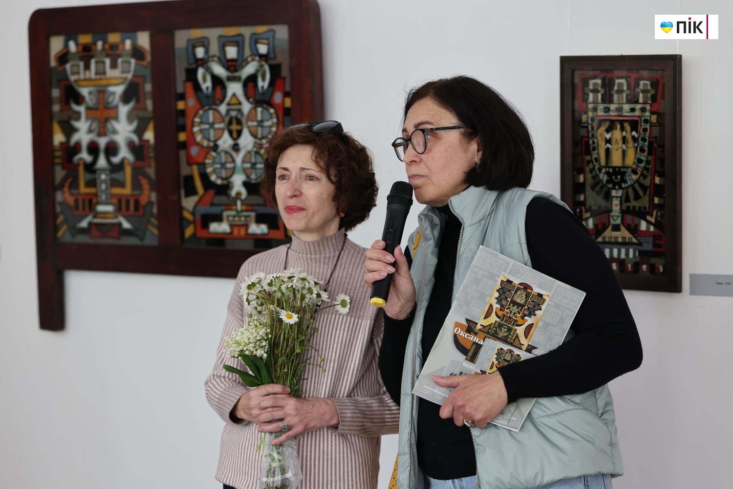 "Шлях": у Франківську відкрилася виставка малярства на склі (ФОТО) 27 G71A9837 resize