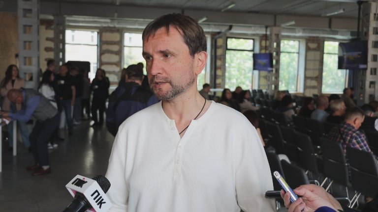 В'ятрович у Франківську: "війна з Росією була неминучою, незалежно від президента" (ВІДЕО) 3 IMG 20250522 223856 370