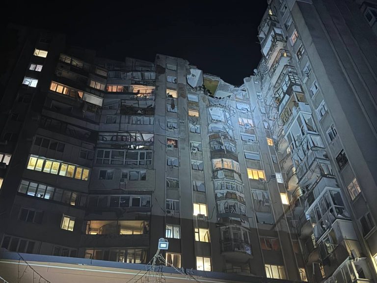 росіяни дронами атакували Одесу: є загиблі та поранені (ФОТО) 7 photo 2025 05 01 03 01 36