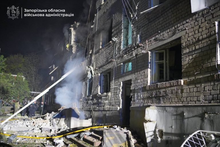 Ворог вдарив безпілотниками по Запоріжжю: постраждали 29 людей (ФОТО) 4 photo 2025 05 01 23 25 40