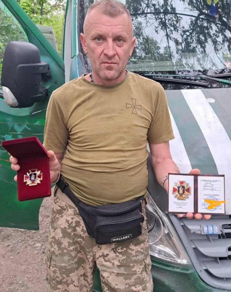 Військового з Прикарпаття нагородили відзнакою «Козацький Хрест» (ФОТО) 8 photo 2025 05 09 15 13 46
