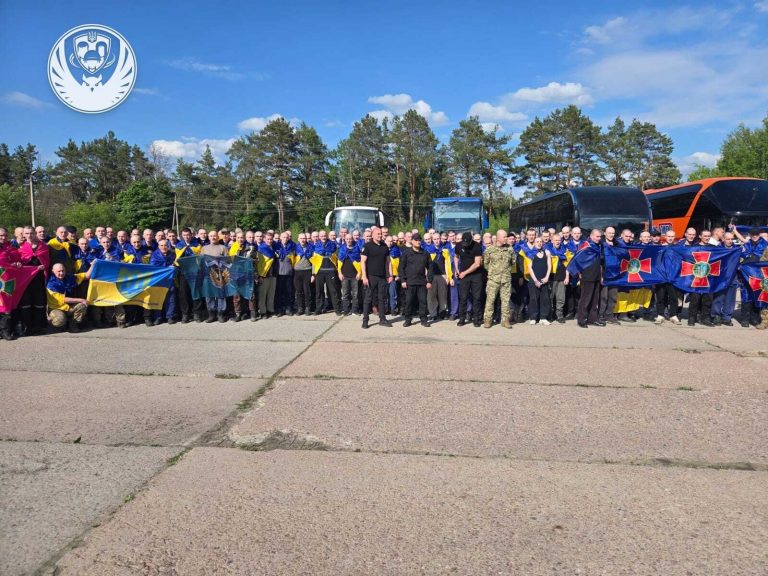 Обмін полоненими: серед звільнених п'ятеро прикарпатців (СПИСОК) 11 photo 5298660153773651009 w