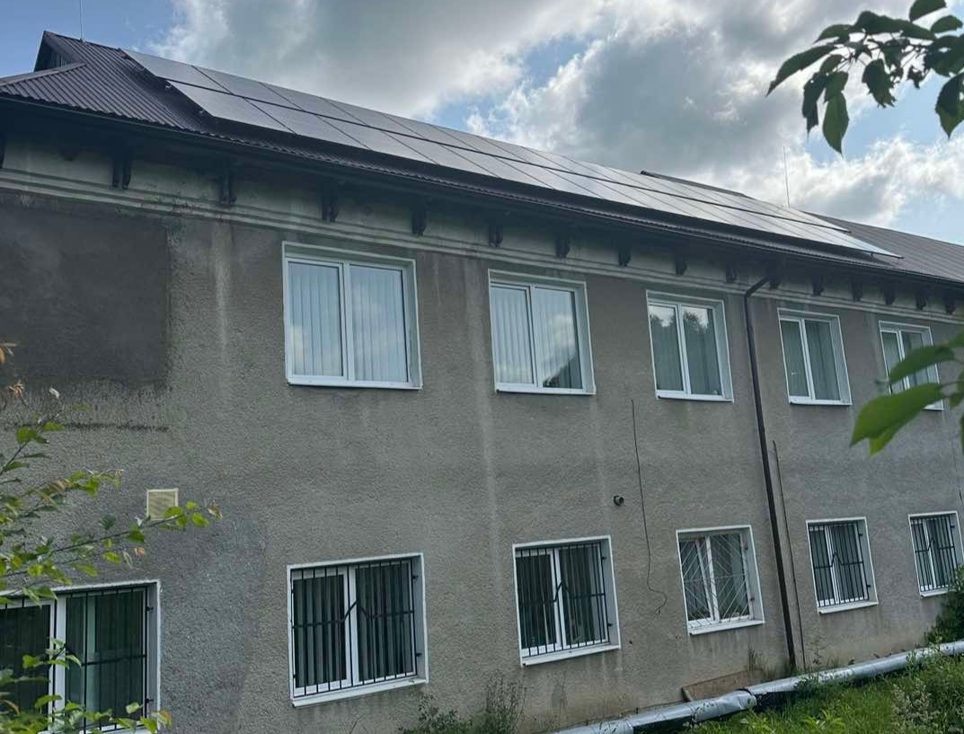 Росіяни вдарили балістичною ракетою по ліцею в Білгород-Дністровському (ВІДЕО)