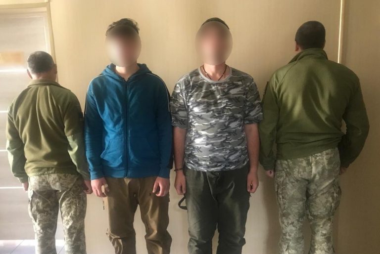 Прикарпатець здав прикордонникам "незаконних туристів" з Миколаївщини (ФОТО)