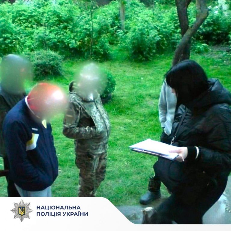 Двоє мешканців Надвірнянщини незаконно збували канабіс: їх затримали (ФОТО)