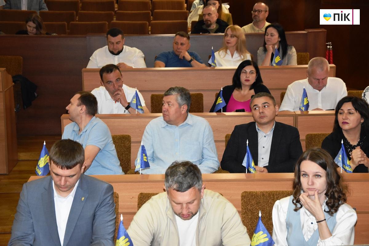 Звернення, нагороди та нові призначення: як минула сесія Франківської обласної ради (ФОТО) 8 DSC 0004