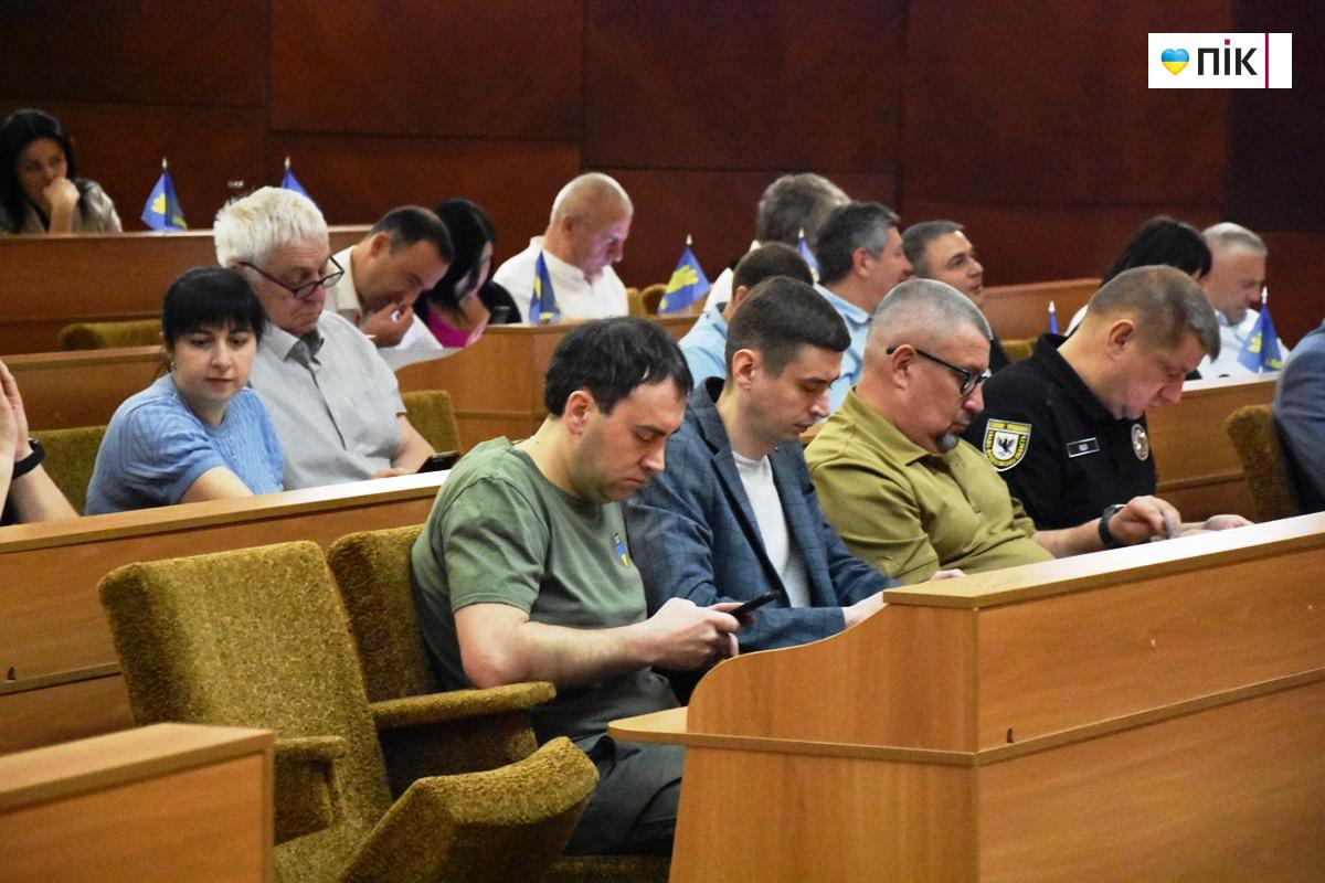 Звернення, нагороди та нові призначення: як минула сесія Франківської обласної ради (ФОТО) 14 DSC 0042