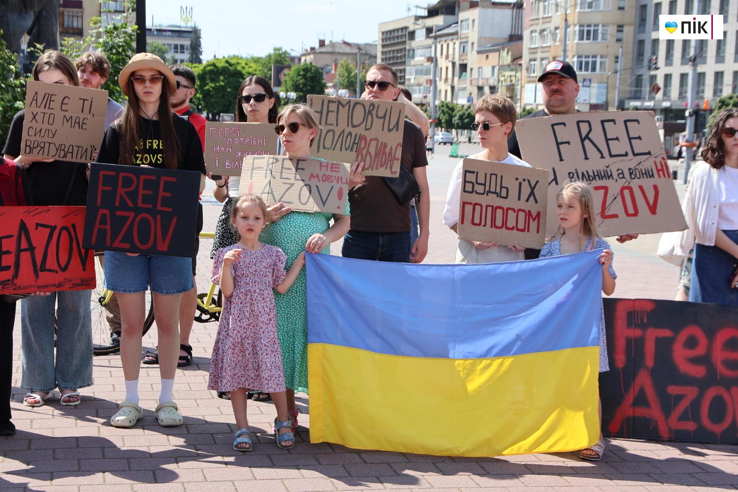 У Франківську відбулася акція на підтримку полонених та зниклих безвісти воїнів (ФОТО) 15 IMG 0864 resize