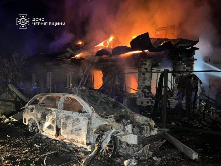 У Чернігові внаслідок ворожої атаки виникли пожежі (ФОТО) 8 IMG 20250603 073157 249
