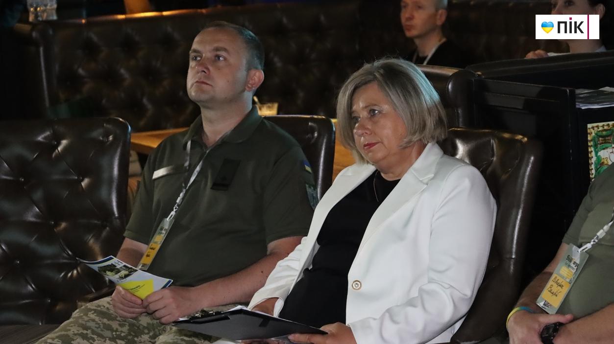 У Чернівцях відбувся регіональний форум «Сила ветеранської спільноти: майбутнє громад разом» 15 IMG 7833