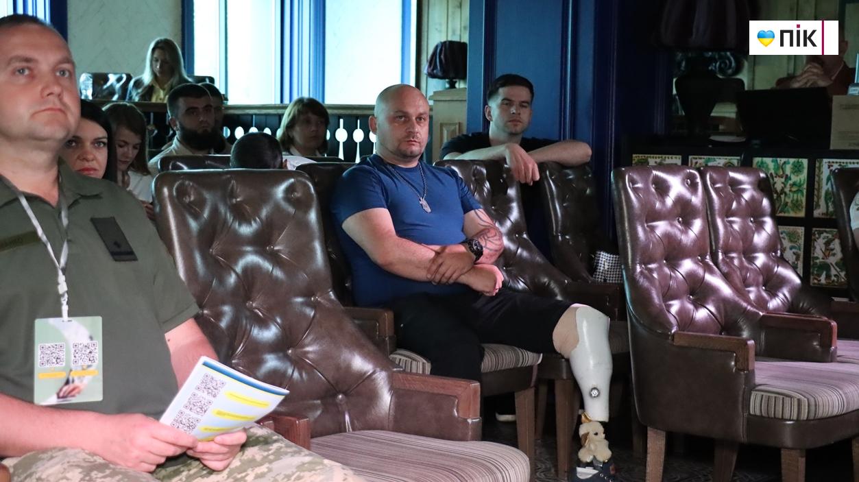 У Чернівцях відбувся регіональний форум «Сила ветеранської спільноти: майбутнє громад разом» 49 IMG 8316