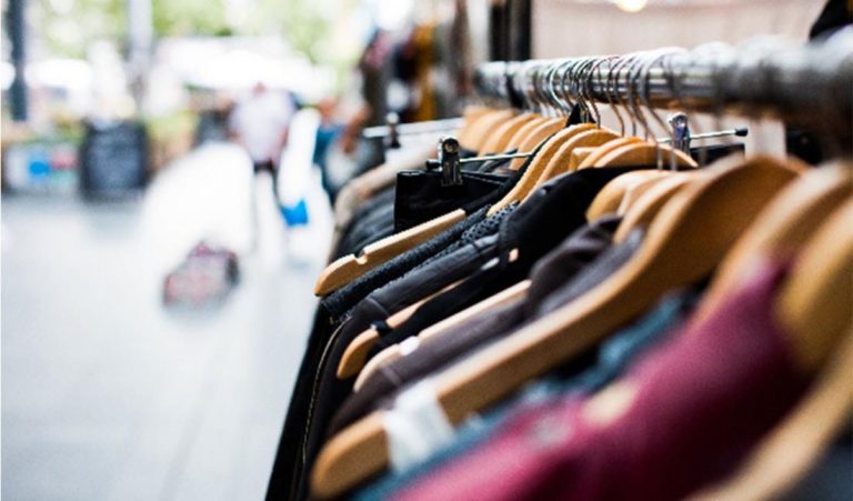 Продавала дитячий одяг, але втратила гроші: франківка натрапила на шахраїв 12 fashion retail 19507