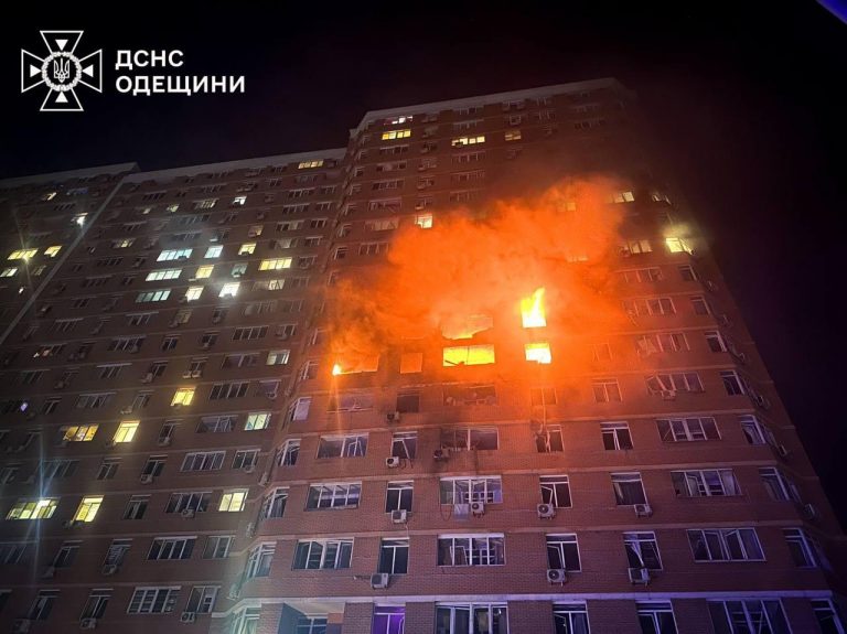 Ворог вночі атакував Одесу: є загиблі та постраждалі (ФОТО, ВІДЕО) 10 photo 2025 06 28 03 48 54