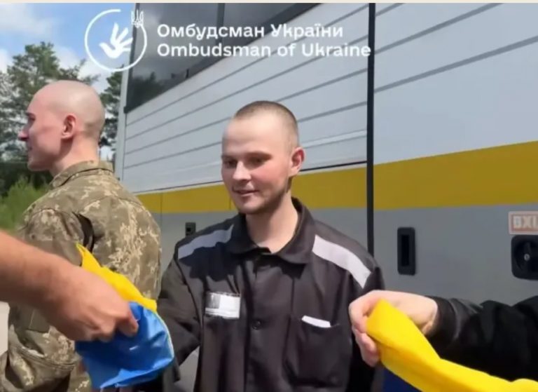 Символ незламності та віри: до Калуша повертається захисник Андрій Біник 1 11 1