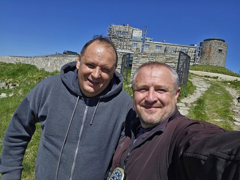 Голови громад Прикарпаття піднялися на гору Піп Іван (ФОТО)