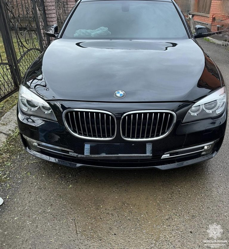 У Франківську патрульні зупинили 17-річного водія "BMW" (ФОТО) 12 516623836 1186958583471751 6159480326096903816 n 1