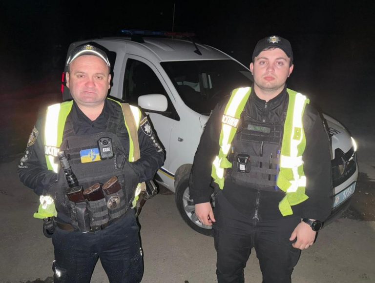 На Львівщині поліцейські врятували 28-річного чоловіка, який намагався стрибнути з даху (ФОТО) 7 518044258 1158075146364255 1133819813868350611 n