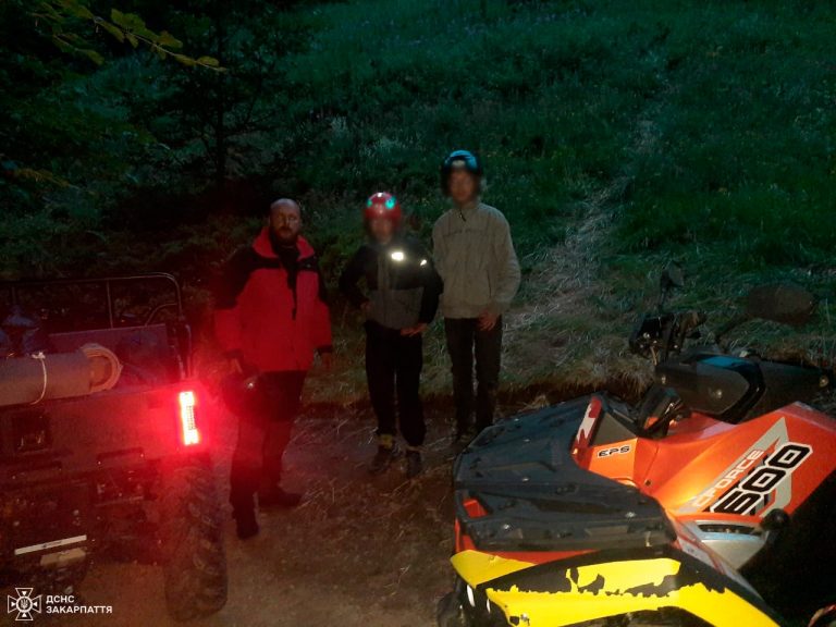 Стало зле 20-річному калушанину, який відпочивав поблизу водоспаду Шипіт 12 518125919 1144567077697524 8229979316832186041 n