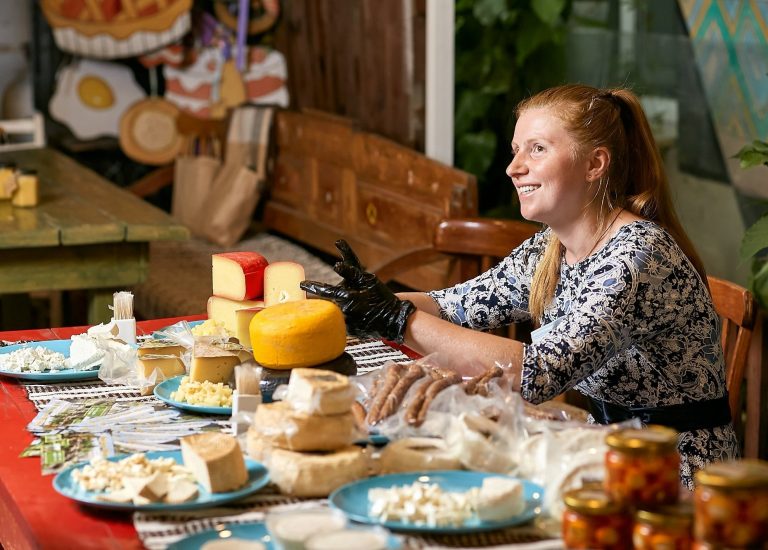 На Франківщині створюють сир за технологією якій понад 500 років (ФОТО) 2 518133685 1050420107264038 3333849004410004512 n