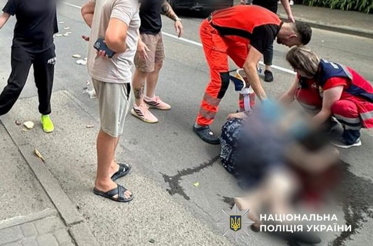 На Прикарпатті мотоцикл влетів у жінку, яка стояла на узбіччі (ФОТО) 11 522515909 751643577509874 7980585703634173509 n