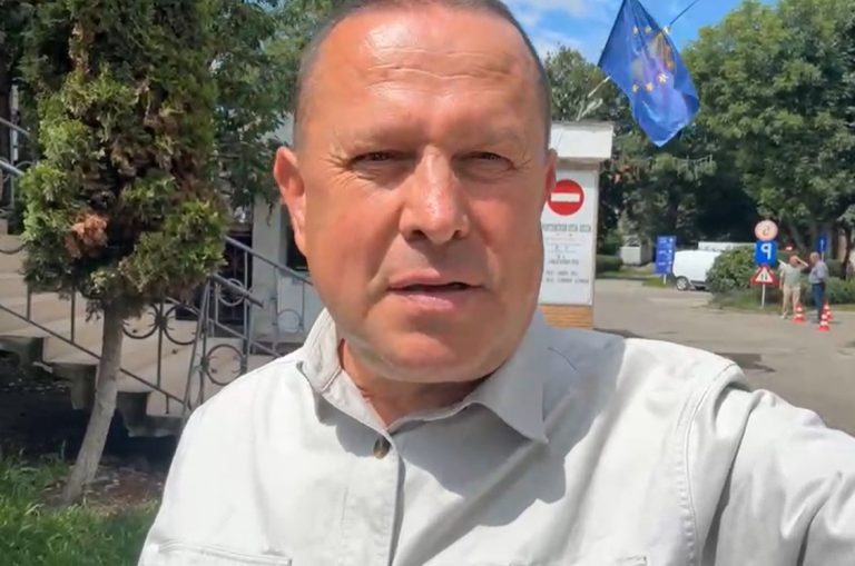 Очільник Надвірної на один день поїхав до Румунії: причина 9 Очільник Надвірної на один день поїхав до Румунії: причина