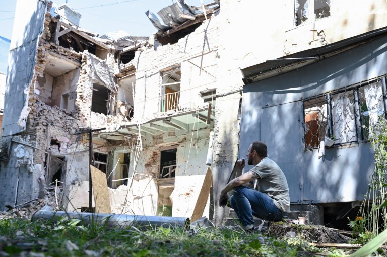 Молитва крізь вибухи: як Львів оговтується після наймасштабнішої атаки літа (ФОТО) 8 5cf502b5 c875 410c 88c2 a411b76e1993