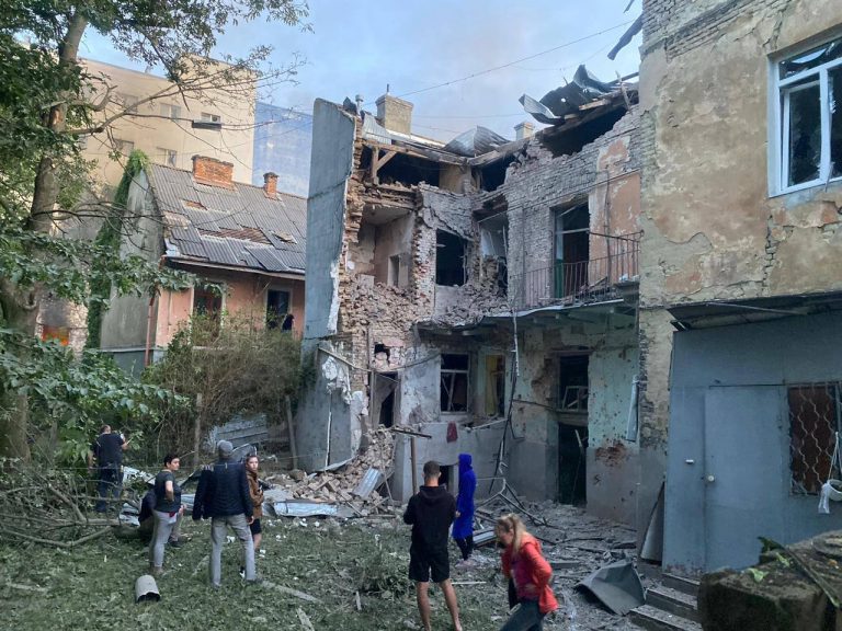 Нічна атака на Львів: пошкоджені будинки та промислові підприємства (ФОТО) 2 IMG 20250712 074636 900