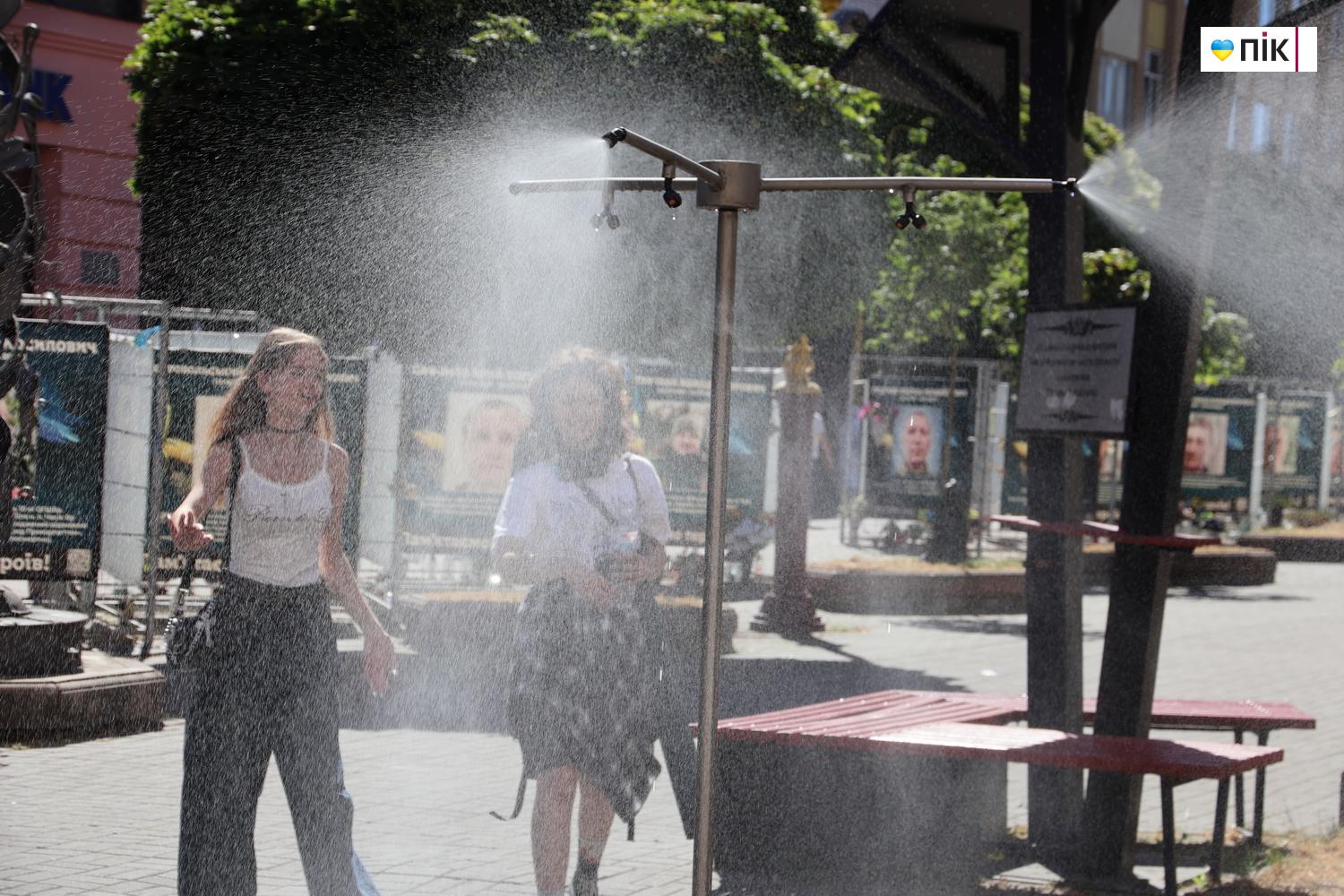 Люди Прикарпаття: як франківці рятуються від спеки (ФОТО) 8 IMG 8025 resize