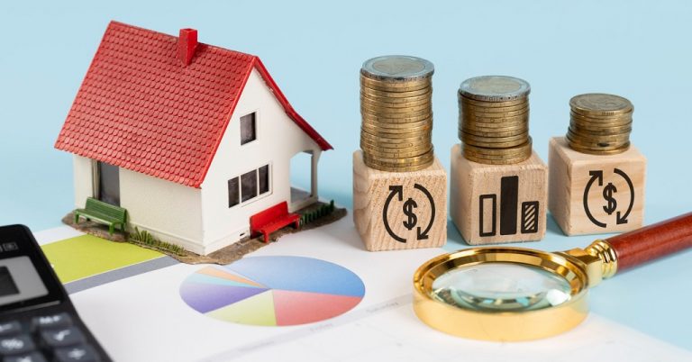 Як знайти житло для оренди в Європі: корисні рекомендації 8 finances elements wooden cubes arrangement