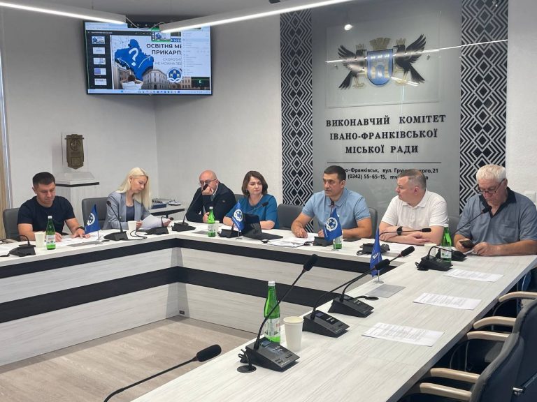 "Скоротити не можна зберегти": як вплине реформа на старшу школу на Прикарпатті (ФОТО) 6 photo 2025 07 11 11 52 27