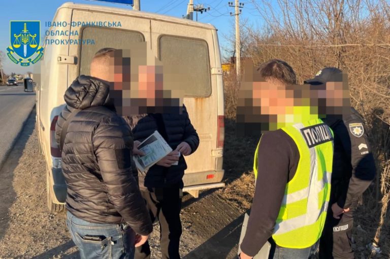 Судитимуть трьох прикарпатців, які незаконно переправляли чоловіків за кордон (ФОТО) 5 zavantazhennya 2