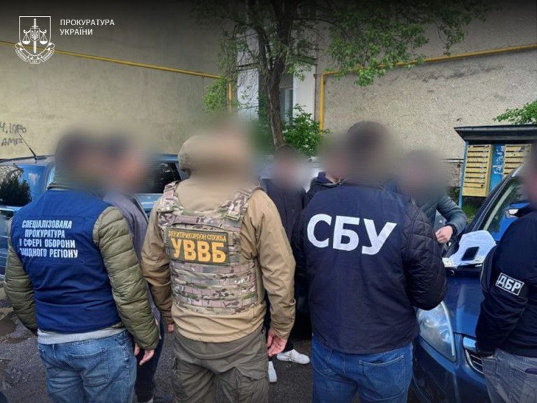 На Прикарпатті судитимуть правоохоронця за торгівлю закритими даними з держреєстрів 4 104560