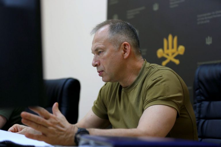 Сирський наказав перевірити забезпечення військових на передовій 1 Сирський наказав перевірити забезпечення військових на передовій